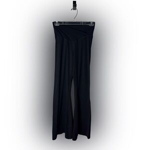 OFFLINE by AERIE Women’s ‘Real Me’ Black Crossover High Rise Flared Leggings L